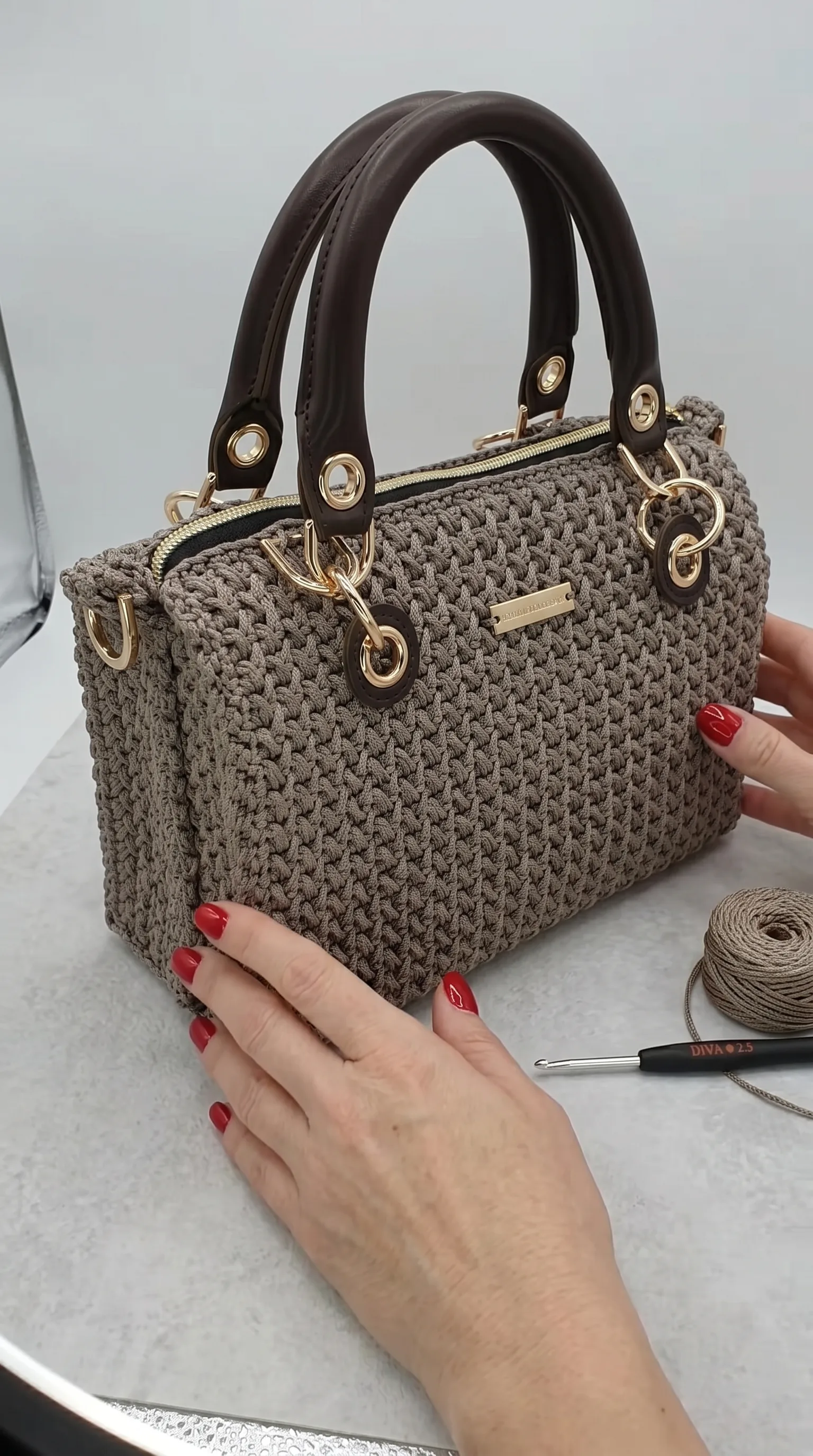 Crochet Boston Bag: A Chic Designer Essential pattern